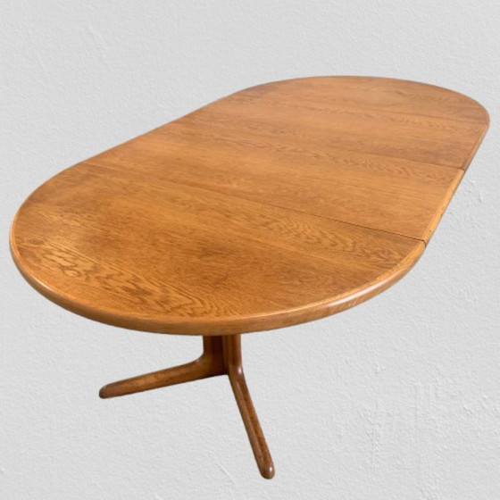 Image 1 of Table ronde/ovale de Van den Berghe-Pauvers