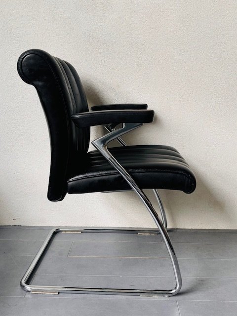 Image 1 of Walter Knoll Art Collection Armchair