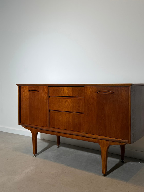 Credenza vintage Jentique in teak – Credenze, Wood (photo 8 of 8)