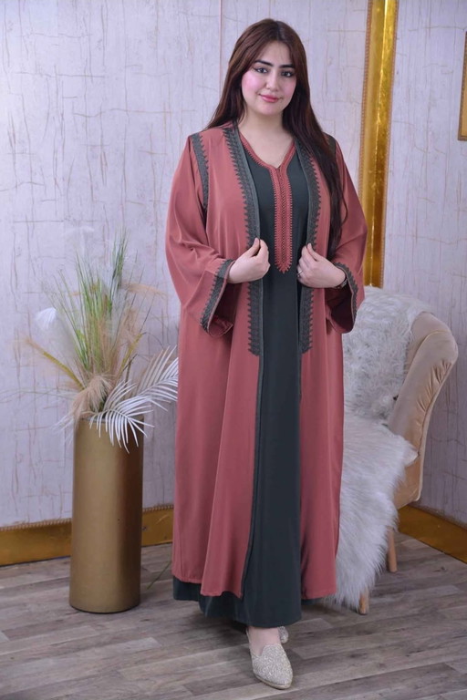 Elegant Two-Piece Moroccan Gandoura with Embroidery