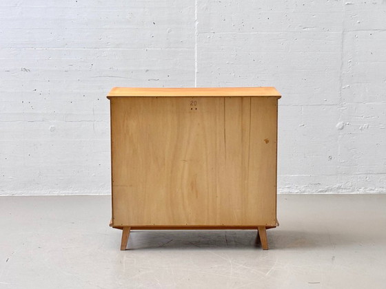 Image 1 of Commode van essenhout uit het midden van de vorige eeuw, jaren 60.