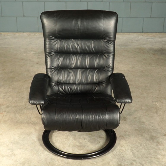 Vintage Swivel Armchair with Footrest – Recliner – 1980s – Metal, Leather (photo 9 of 17)