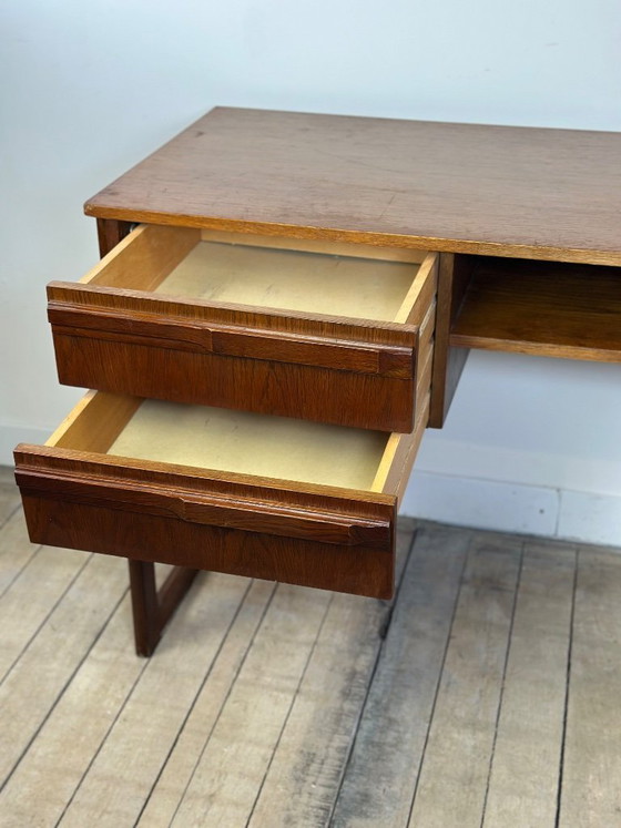 Image 1 of Scrivania vintage scandinava in teak degli anni '60