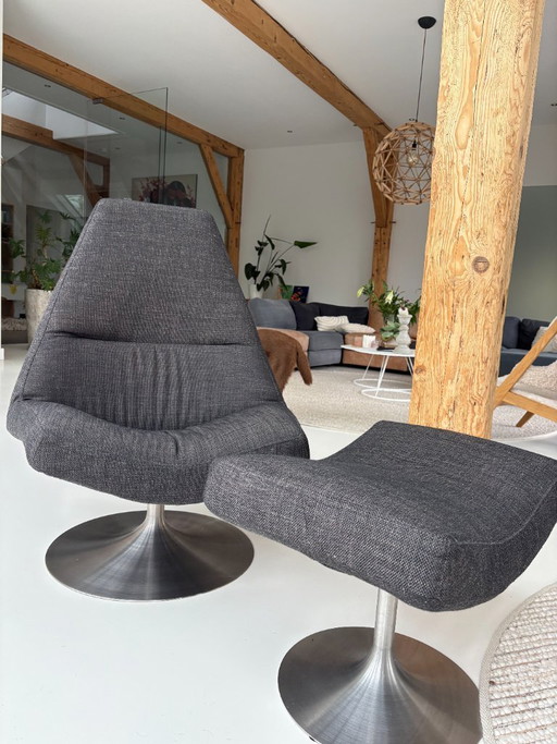 Splendida e raffinata poltrona girevole Kartell con pouf/sgabello.