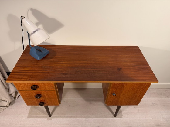 Vintage Teak Desk – 1960s Mid-Century Design – Wood (photo 5 of 8)