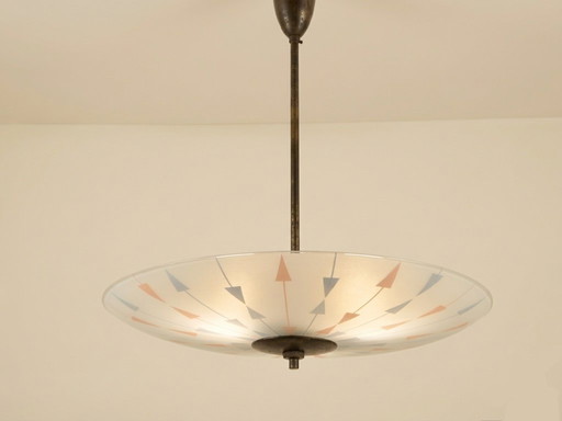 Suspension vintage tchèque de style bruxellois – Verre Atomic Arrow – Žukov, années 1960