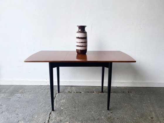 Image 1 of Table de salle à manger à rallonge Mid Century des années 1960 par White & Newton
