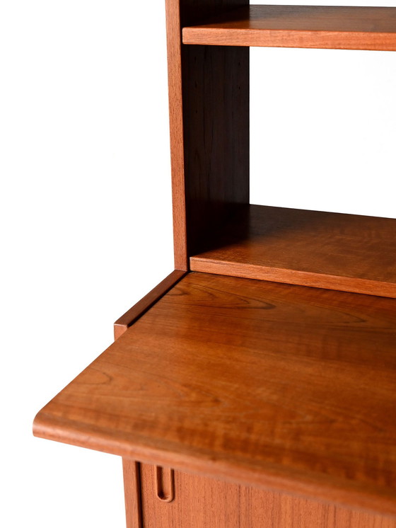 Image 1 of Bibliothèque vintage scandinave en teck avec bureau escamotable
