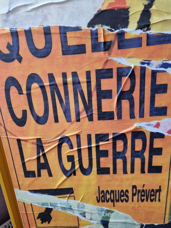 Image 1 of Litografía en relieve Jacques Villeglé : La guerra es una mierda".