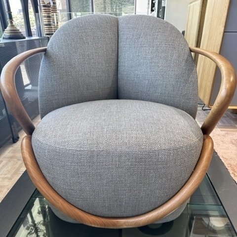 Hug – Giorgetti, Fauteuils (photo 2 of 4)