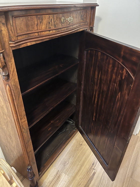 Image 1 of Louis Philippe Vertiko Schrank (1870) – Massives Walnussholz