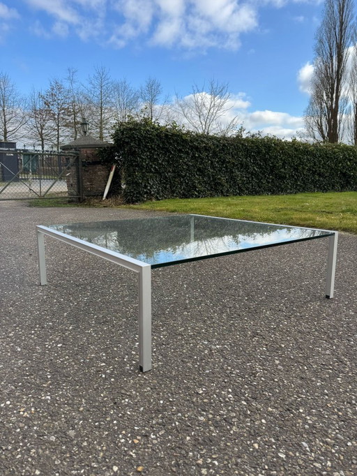 Large glass coffee table (100 x100)