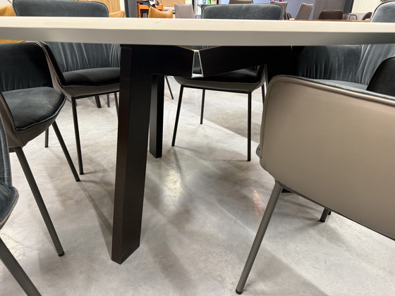 Image 1 of Metaform Laguna Esstisch Keramik Himalaya Platte D150