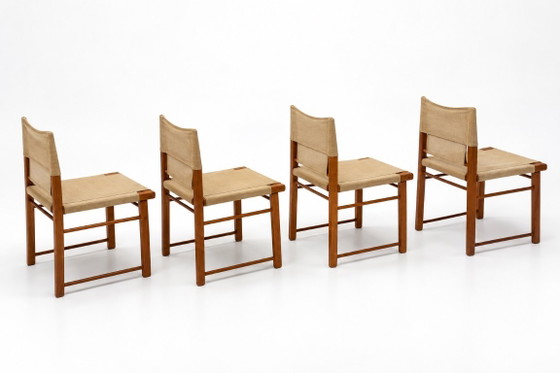Lot de quatre chaises de salle à manger italiennes en bois avec revêtement en toile, années 1970 – Wood (photo 2 of 8)
