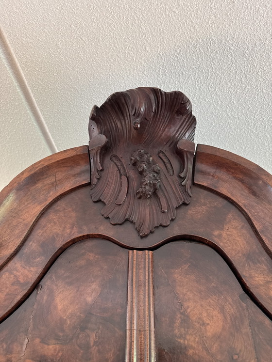 Oud Hollands Kabinet in Lodewijk XV Stijl / Bombée Kabinet – Kasten, Wood, Brass (photo 7 of 9)