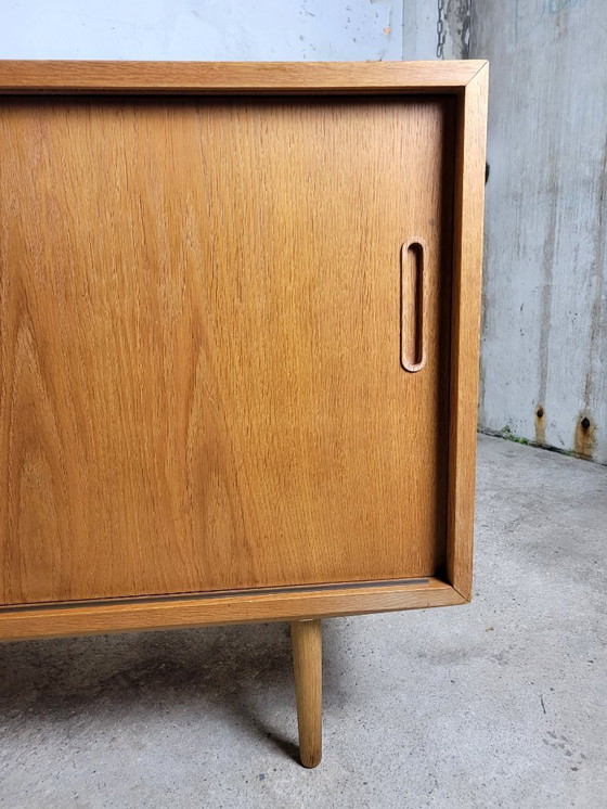 Image 1 of Vintage Danish sideboard in oak by Hundevad & Co
