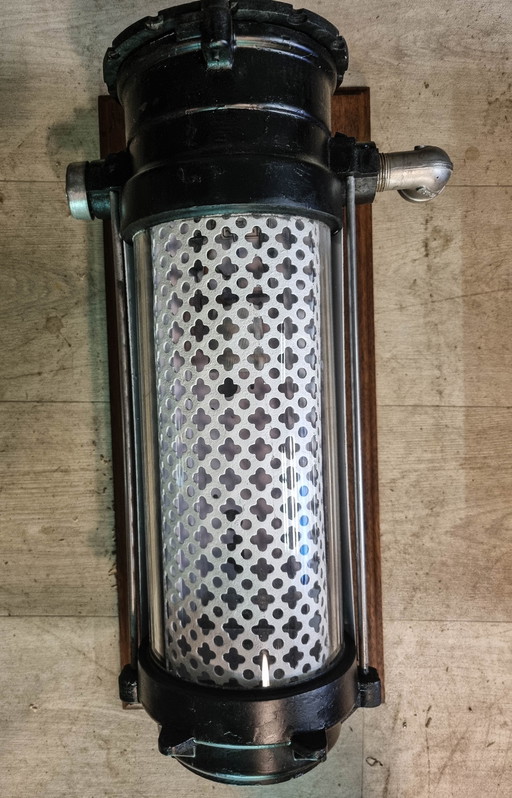 Pair of explosion-proof neon lights