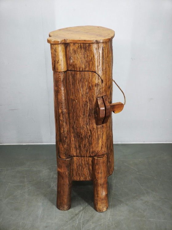 Armoire Sculpturale Brutaliste Française en Bois d'Orme Massif des Années 1960 – Armoires de rangement (photo 16 of 16)