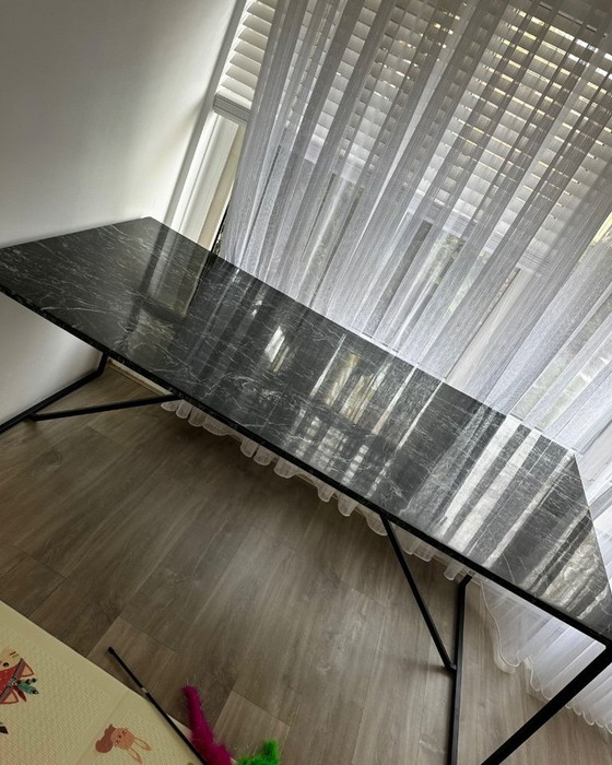 Image 1 of Tavolino da caffè e tavolo da pranzo arredati