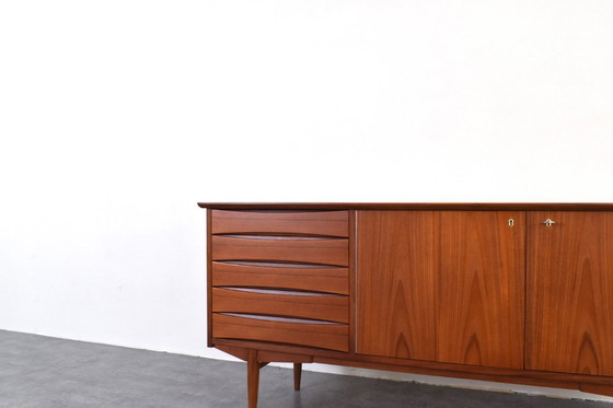 Image 1 of Teak-Sideboard aus der Mitte des 20. Jahrhunderts von Frederik Kayser, 1960er Jahre.