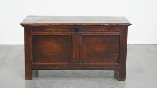 Coffre ancien en chêne anglais du XVIIe siècle