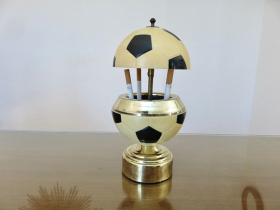 Distributore di sigarette "pallone da calcio" carillon, 1960 – Oggetti decorativi, Plastic (photo 5 of 10)