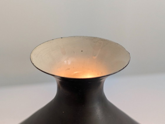 Image 1 of Lampe murale du milieu du siècle en laiton et bois avec abat-jour noir, années 1950