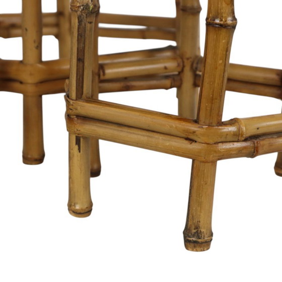 Ensemble vintage de 3 tables d'appoint gigognes en bambou et rotin, style bohème – Bamboo (photo 10 of 15)