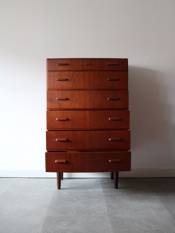 Image 1 of Vintage Danish chest of drawers in teak by Ølholm Møbelfabrik 