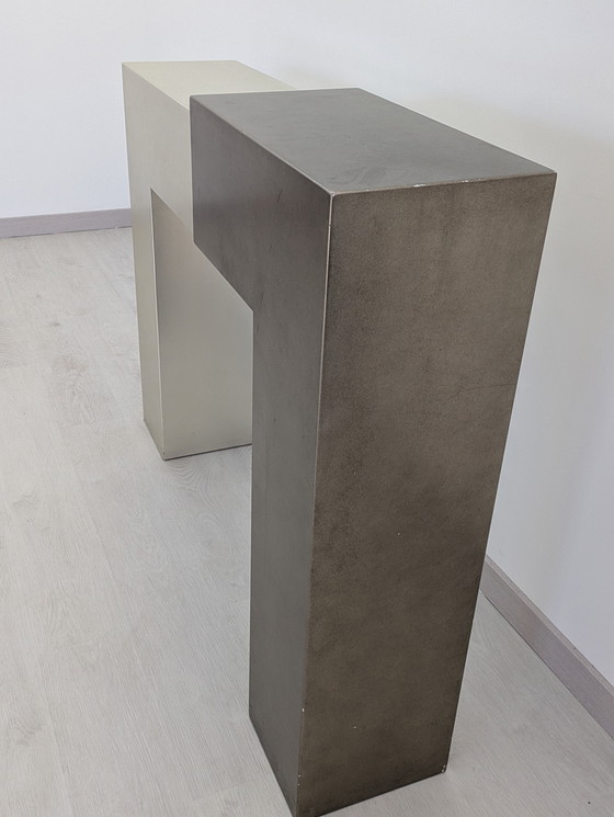 Image 1 of Roberto Mora, Dilmos - Console "Crasi" - Eigentijds ontwerp