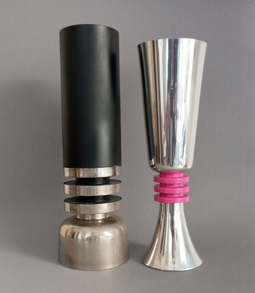 Coppia di vasi di design brutalista/futuristico della Hungarian Industrial Arts Company, anni '70 (Tamás Borsfay?).