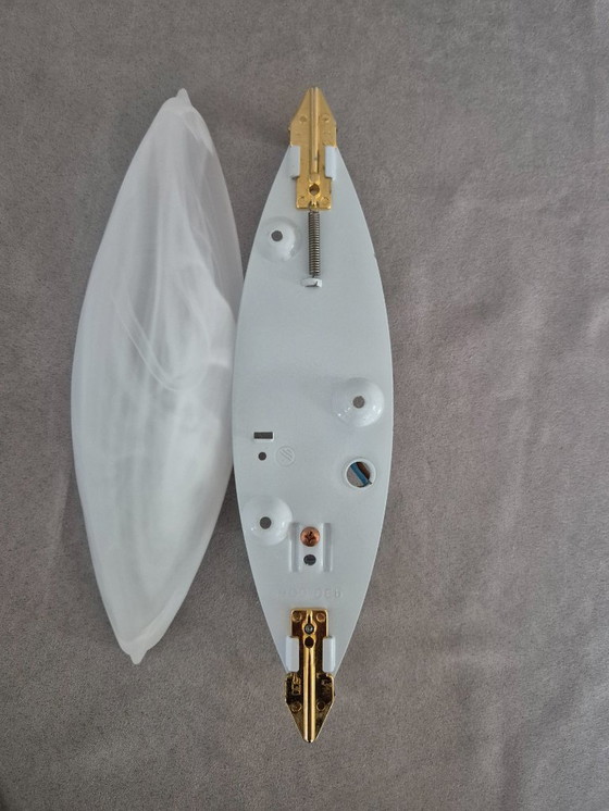 Image 1 of Coppia di lampade da parete vintage Näve Leuchten (1998) - Vetro smerigliato, dettagli in ottone, modello 1431