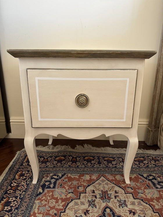 Image 1 of Chevet en bois massif à 1 tiroir