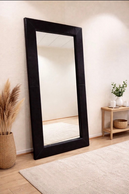 Miroir sur pied rectangulaire avec cadre en cuir, 2,20 m x 1,12 m