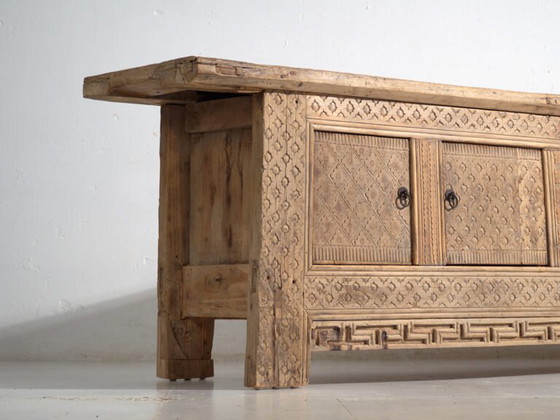 Antique carved low sideboard in pine wood – China, circa 1900 – Iron (photo 17 of 40)