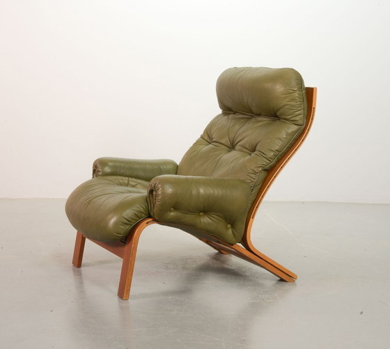 Image 1 of Supercomfy Mid-Century Design Set of 2 Rybo Rykken Capitonated Leather Ry-Wing Lounge Chairs by Elsa and Nordahl Solheim, 1960s.