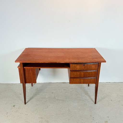 Vintage teak bureau in Scandinavische stijl