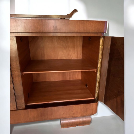 Image 1 of Aparador/credenza de los años 30-Mueble Art Déco alemán que retoma el diseño de la Bauhaus con sus líneas claras.