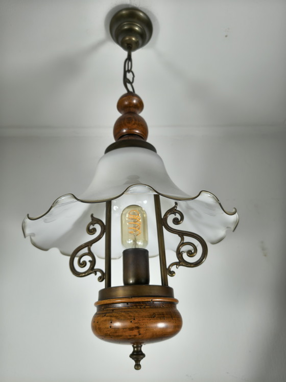 Image 1 of Lampada a sospensione vintage con paralume in vetro opalino, anni '70/'80