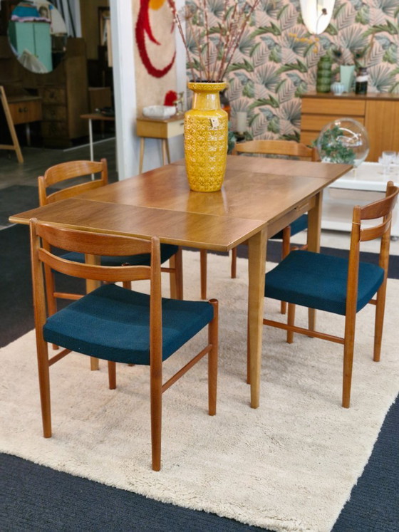 Image 1 of Table de salle à manger vintage des années 1970, petit modèle