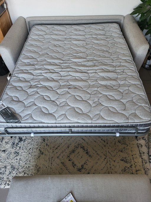 Divan Bed and matching pouffe High range DIENNE Brand new