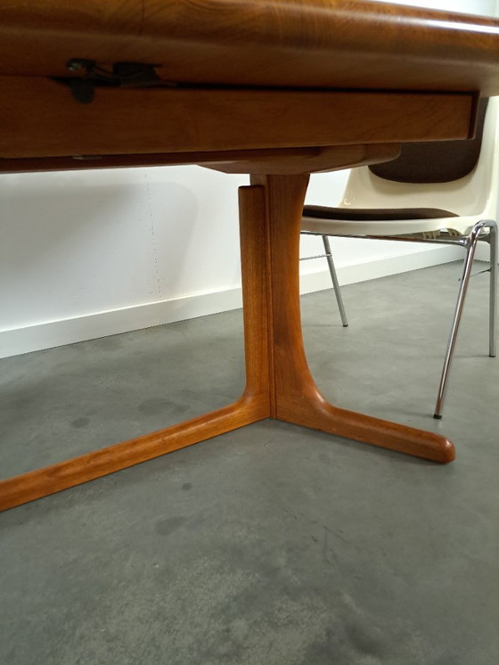 Image 1 of XL Table de salle à manger danoise en teck extensible