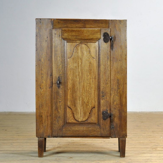 Image 1 of Antieke Franse eikenhouten kast, circa 1820