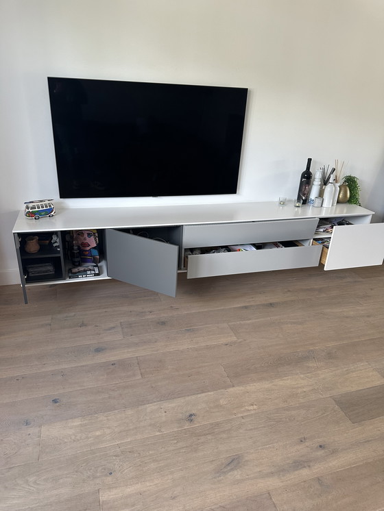 Image 1 of Mobile TV Pastoe