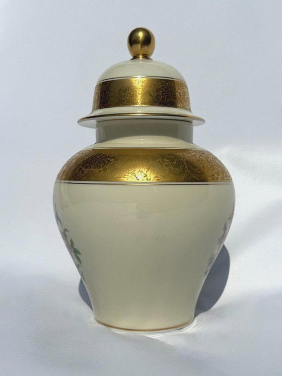 Vaso anfora in porcellana con coperchio Rosenthal, doratura e fiori dipinti, Vasi, Crema, Klassiek (foto 2 di 7)
