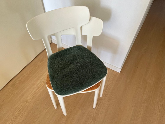 Image 1 of 4x Infiniti Canova chairs (RAL9001, green/orange)