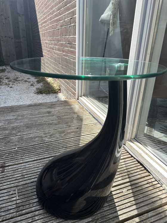 Image 1 of Table design en forme de goutte