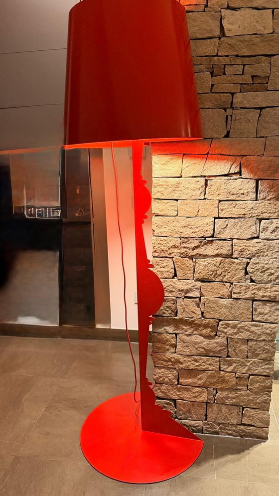 Image 1 of Lámpara de pie de esquina roja