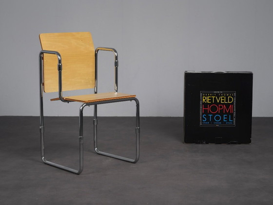 Sedia HOPMI di Gerrit Rietveld, Paesi Bassi, 2013, Edizione limitata 129/150 – Sedie da pranzo, Metal, Wood (photo 2 of 13)