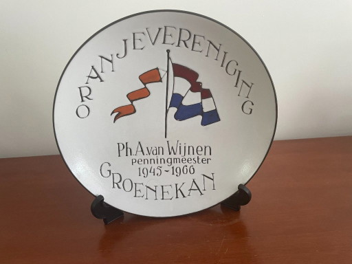 Potterie Groenekan - Art Earthenware Wall decoration Oranjevereniging Groenekan